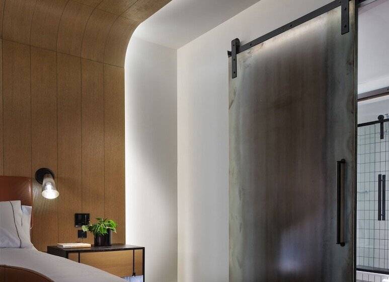 ２ダブルベッドのスタンダードルーム, Canopy By Hilton Baltimore Harbor Point