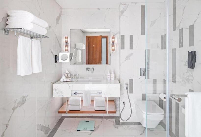 اتاق استاندارد با تخت بزرگ, Holiday Inn Dubai Al Maktoum Airport, An Ihg