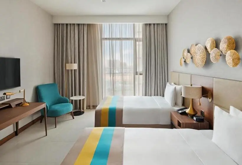 اتاق استاندارد با چشم‌انداز شهر, Holiday Inn Dubai Al Maktoum Airport, An Ihg