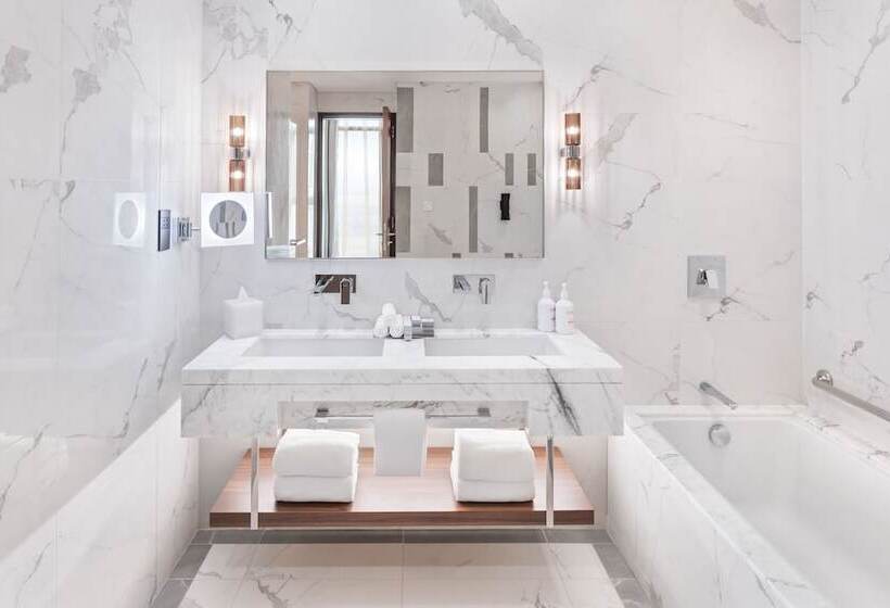 اتاق استاندارد با تخت دوبل, Holiday Inn Dubai Al Maktoum Airport, An Ihg