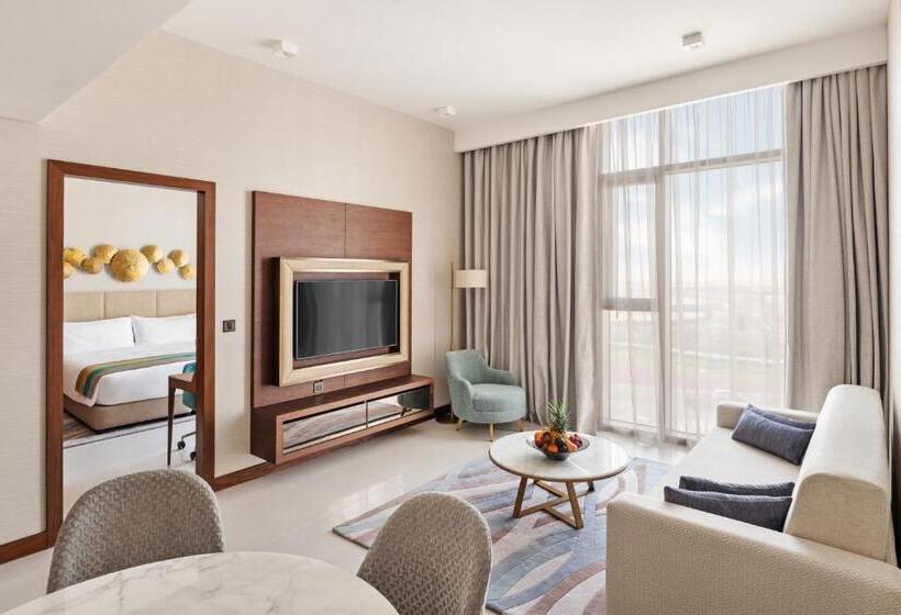 سوئیت با تخت بزرگ, Holiday Inn Dubai Al Maktoum Airport, An Ihg