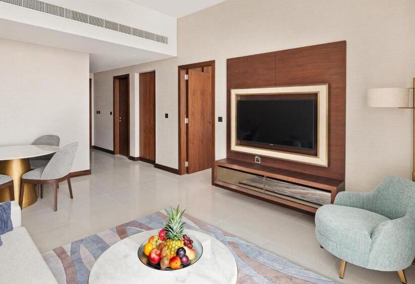 Люкс Кровать Кинг, Holiday Inn Dubai Al Maktoum Airport, An Ihg