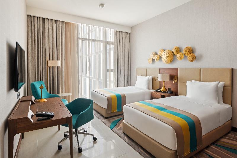 Номер Deluxe, Holiday Inn Dubai Al Maktoum Airport, An Ihg