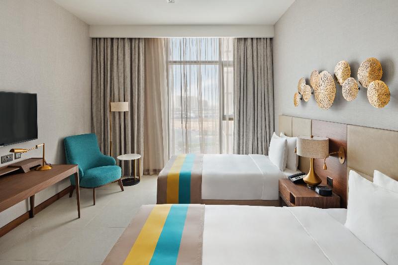Номер Премиум, Holiday Inn Dubai Al Maktoum Airport, An Ihg