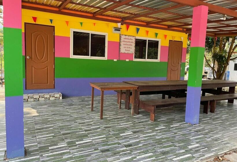 חדר בסיסי, Parichart Homestay