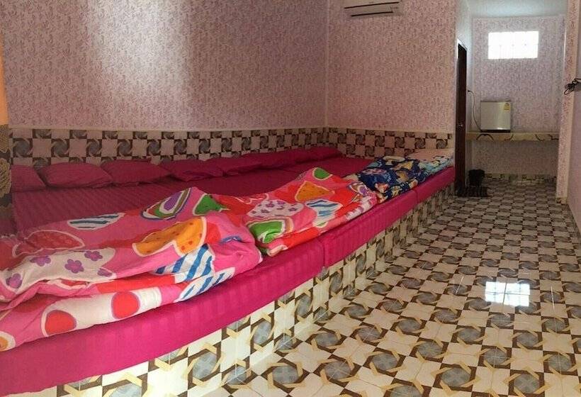 חדר בסיסי, Parichart Homestay