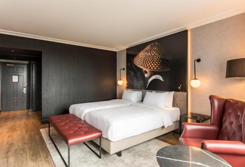 수피리어 전망 룸, Radisson Red  London Heathrow