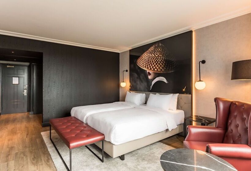 스탠다드 룸, Radisson Red  London Heathrow