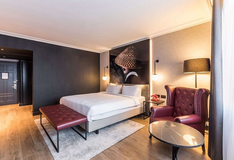 高级大房间, Radisson Red London Heathrow