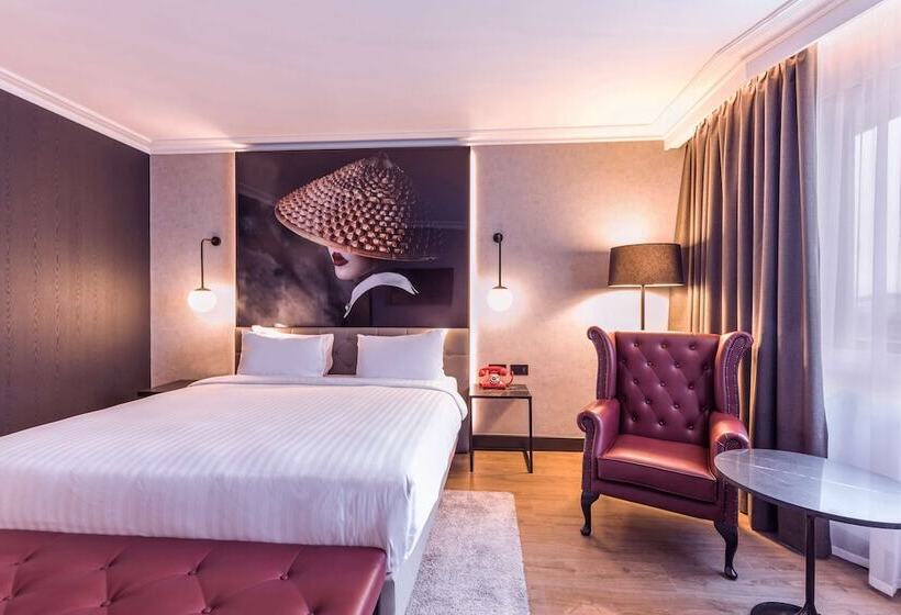 수피리어 전망 룸, Radisson Red  London Heathrow