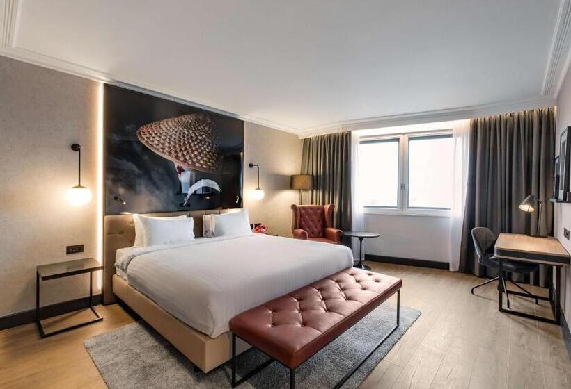 스탠다드 룸, Radisson Red  London Heathrow