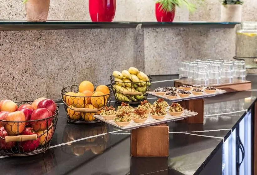 اتاق اجرایی, Radisson Red London Heathrow