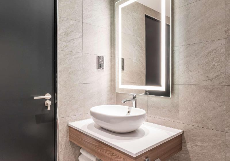 高级大房间, Radisson Red London Heathrow