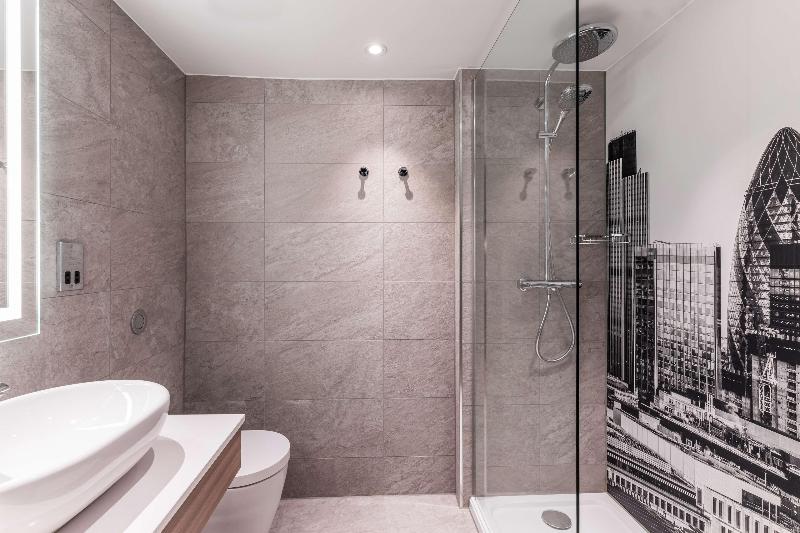 이그제큐티브 룸, Radisson Red  London Heathrow