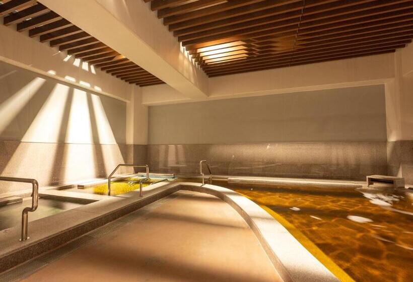 Трехместный Президентский, Sansui Naha　ryukyu Hot Spring Naminoueyu