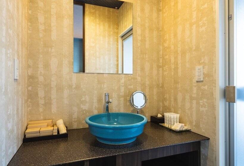 اتاق اجرایی سه نفره, Sansui Naha ryukyu Hot Spring Naminoueyu