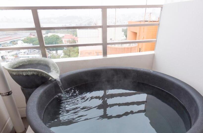 Трехместный Президентский, Sansui Naha　ryukyu Hot Spring Naminoueyu
