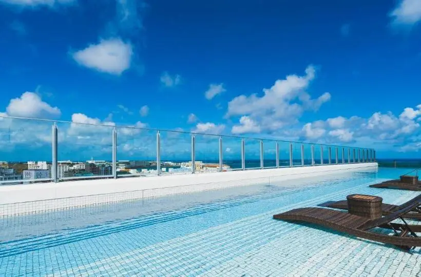 اتاق اجرایی سه نفره, Sansui Naha Ryukyu Onsen Naminoue No Yu
