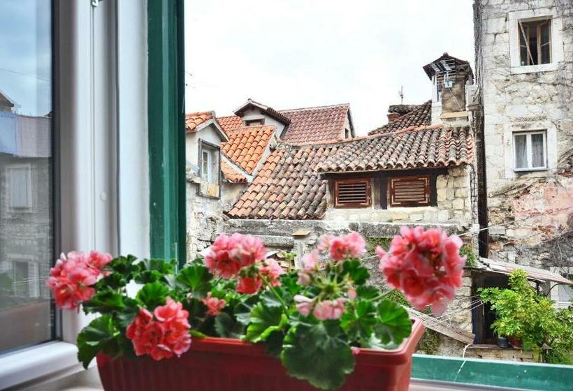 디럭스 스튜디오, Jr Luxury Guesthouse