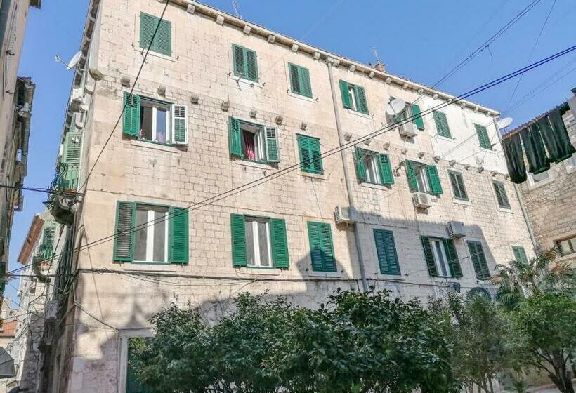 디럭스 스튜디오, Jr Luxury Guesthouse