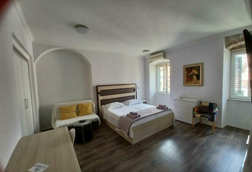 디럭스 스튜디오, Jr Luxury Guesthouse