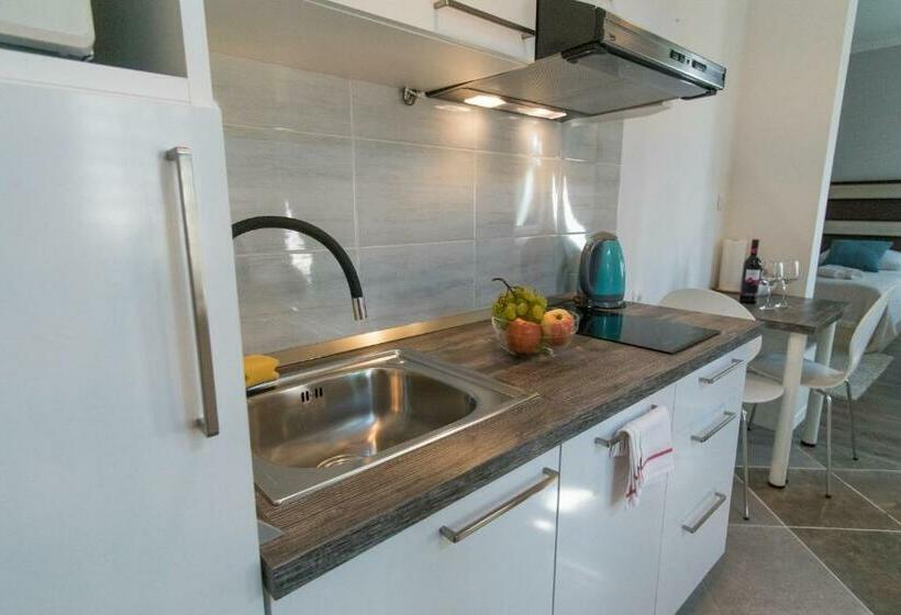 디럭스 스튜디오, Jr Luxury Guesthouse