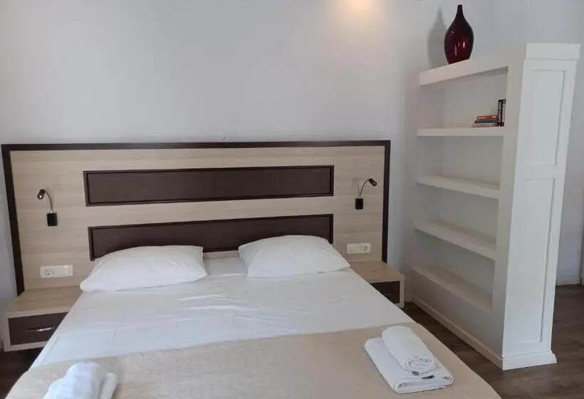 اتاق خانوادگی, Jr Luxury Guesthouse