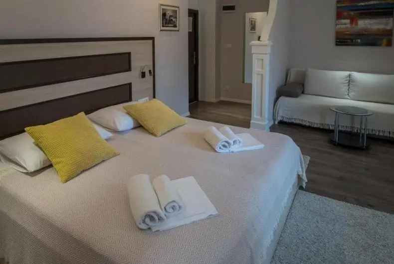 استودیوی سوپریور, Jr Luxury Guesthouse