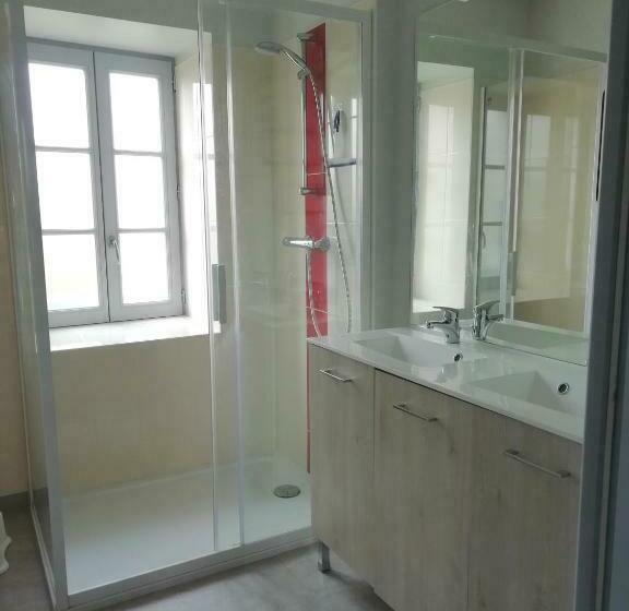 מיטה בחדר משותף, L'auberge De Treigny