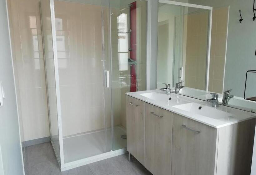 מיטה בחדר משותף, L'auberge De Treigny