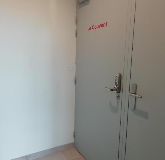 מיטה בחדר משותף, L'auberge De Treigny