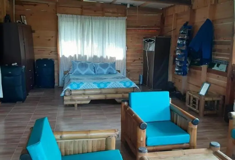 バルコニー付きスタンダードルーム, La Casa Del Bosque Via Saladito