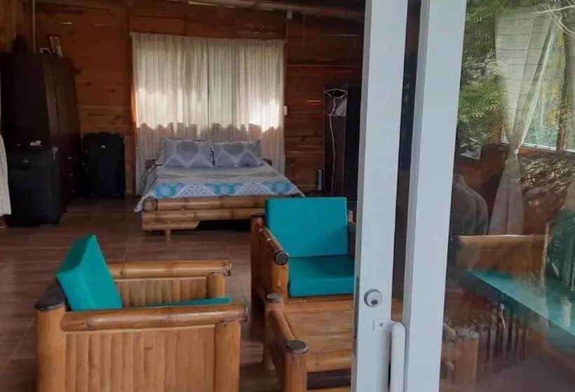 バルコニー付きスタンダードルーム, La Casa Del Bosque Via Saladito