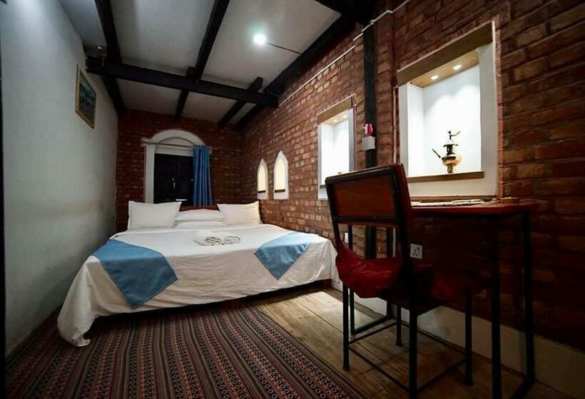 اتاق استاندارد با بالکن, Bandipur Chhen