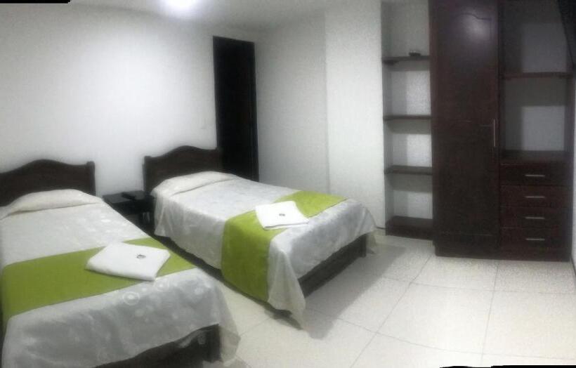 חדר סטנדרט, Engatama