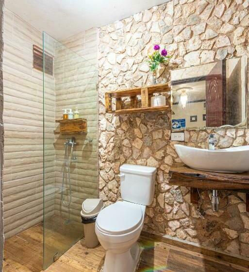 غرفة قياسية ثلاثية, Vista De águilas Ecolodge