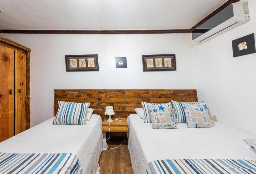 غرفة قياسية ثلاثية, Vista De águilas Ecolodge