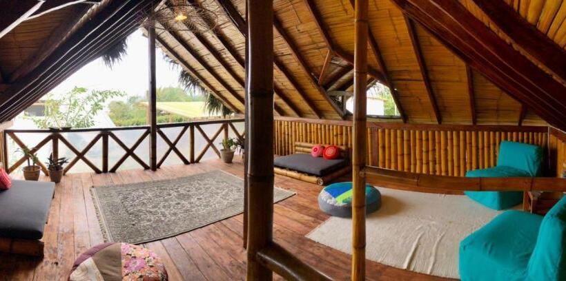 استودیو استاندارد با تراس, Hostal Los Orishas