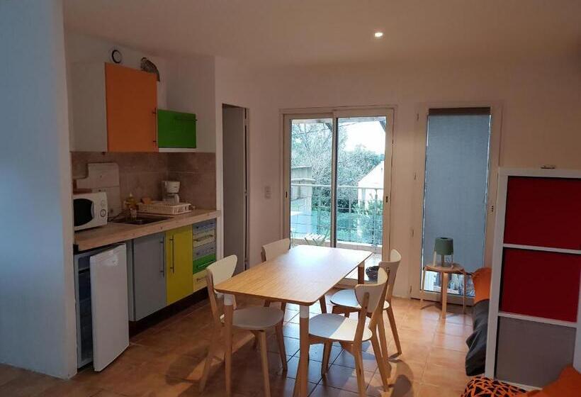 סטודיו סטנדרט עם מרפסת, K.n.c.1601