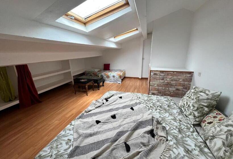 غرفة أساسية ثلاثية, K.n.c.1601