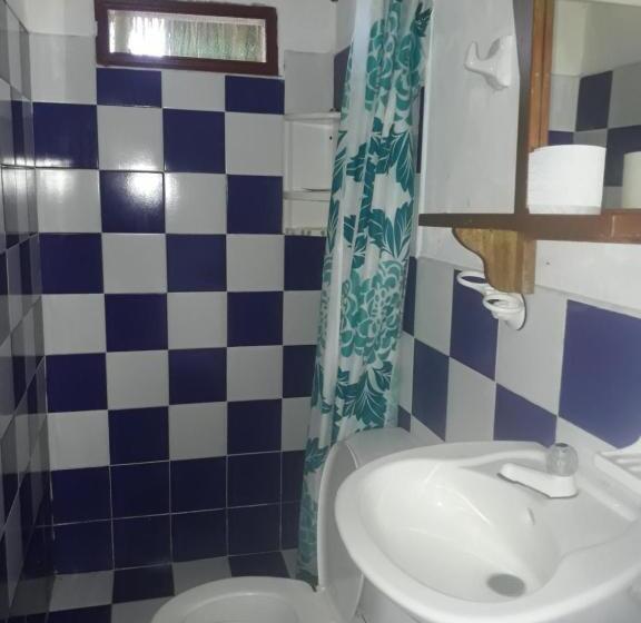 חדר סטנדרט לארבעה, Milimar Hostal