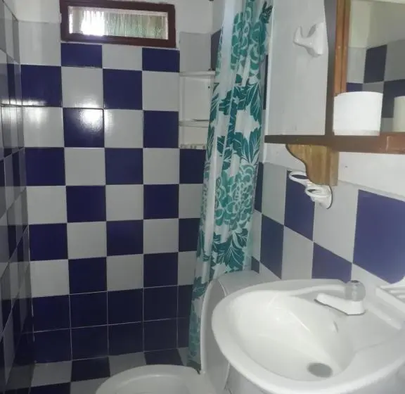 スタンダード4人部屋, Milimar Hostal