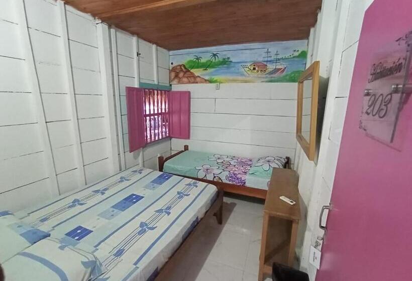 חדר סטנדרט טריפל חדר רחצה חיצוני, Milimar Hostal