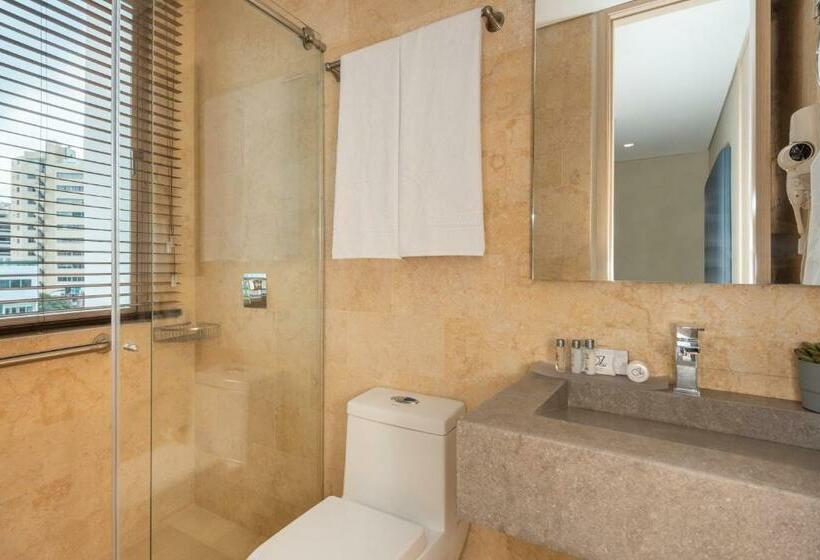 スタンダードルーム, Oz Hotel Luxury