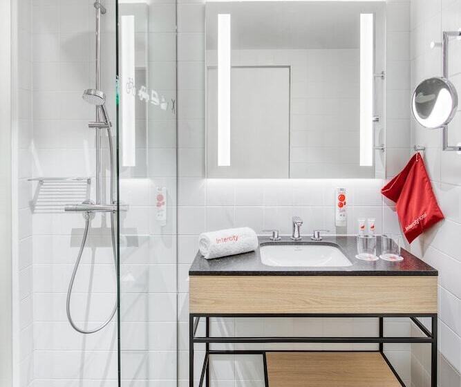 Номер бизнес-класса, Intercityhotel Saarbrücken