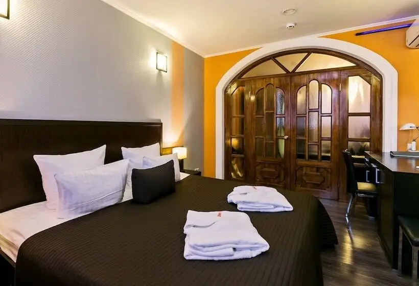 سوییت لوکس, Uninn Hotel Vnukovo