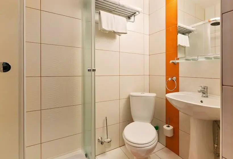 اتاق اکونومی, Uninn Hotel Vnukovo