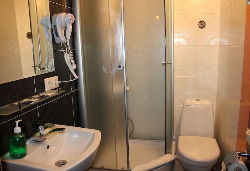 غرفة سوبيريور ثلاثية, Uninn Hotel Vnukovo