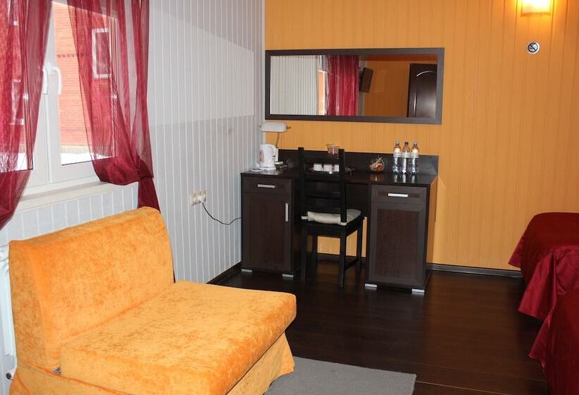 高级三人间, Uninn Hotel Vnukovo