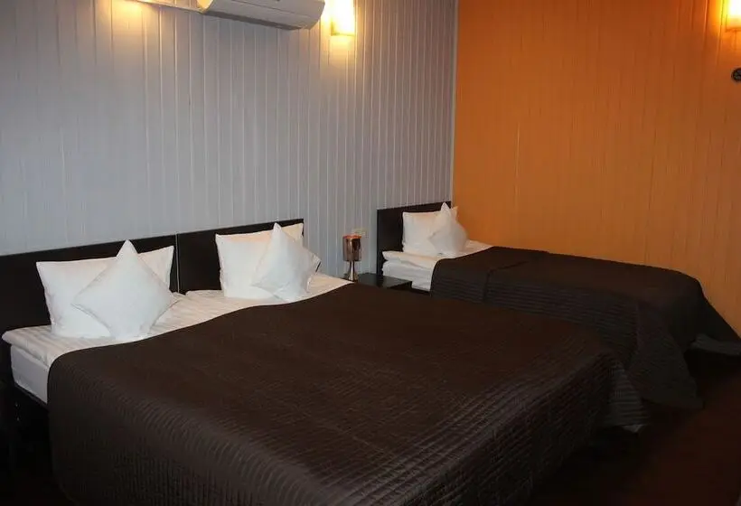 اتاق سوپریور سه تخته, Uninn Hotel Vnukovo